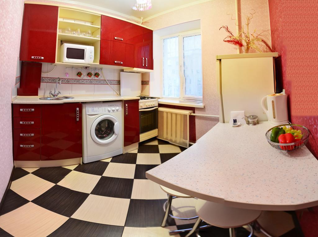 Roses Apartment In The City Center Tsjernihiv Kamer foto
